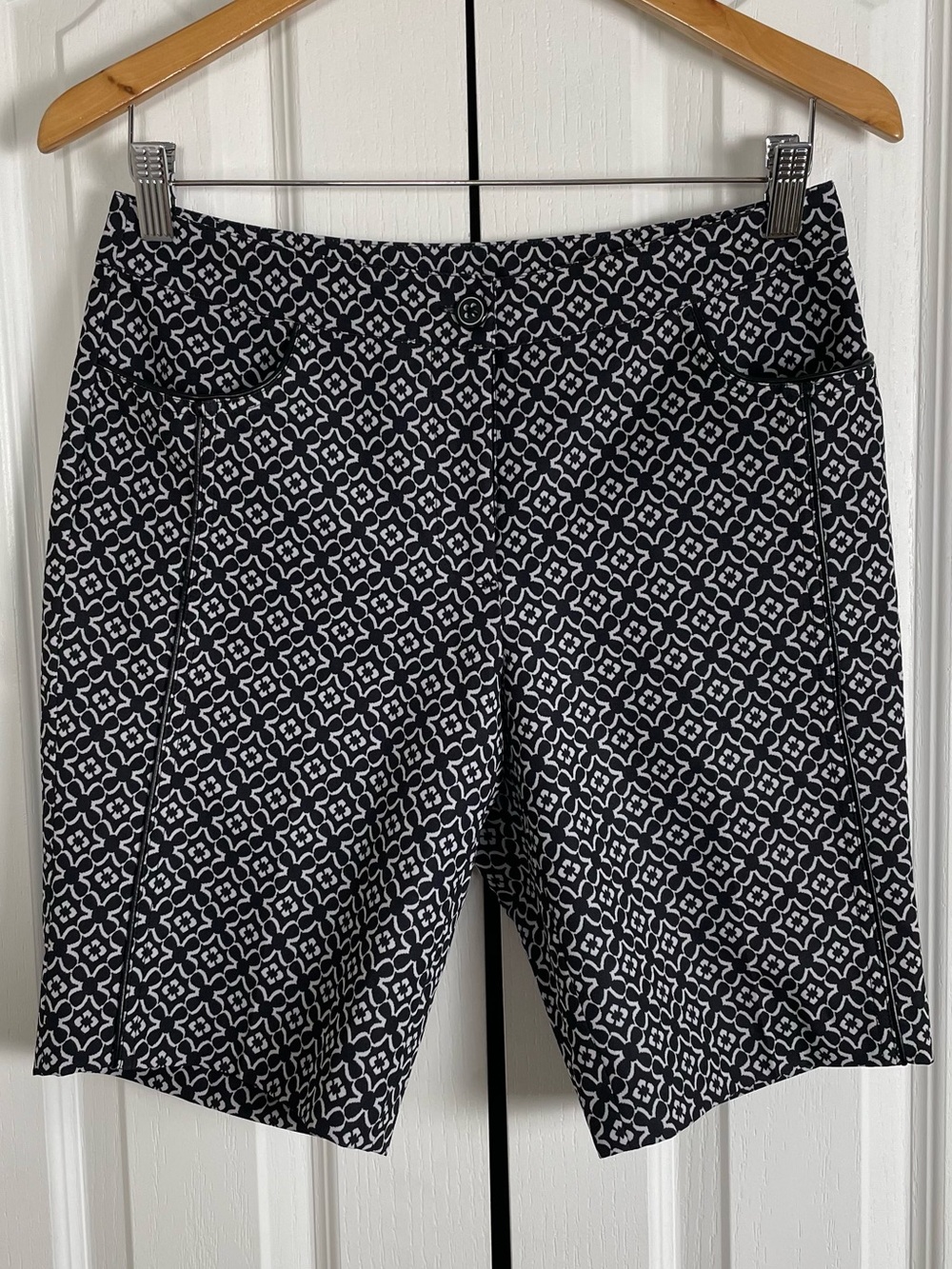 EP Pro Golf Shorts Fancy That Collection Women’s 2 Black White Abstract Print